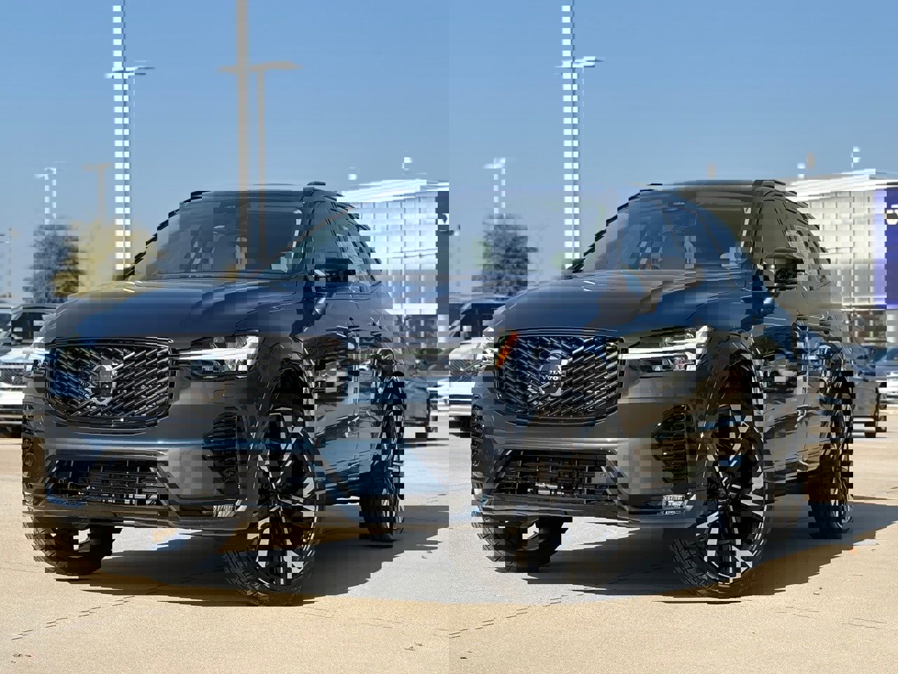 New 2026 Volvo XC60 B5 Ultra w/ Protection Package Premier image 2