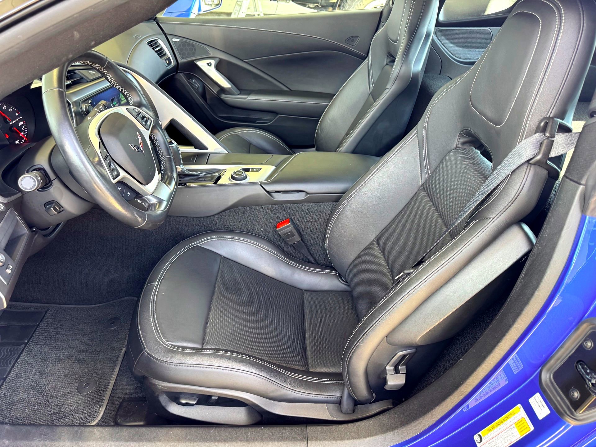 Used 2019 Chevrolet Corvette Stingray Coupe w/ 1LT image 22