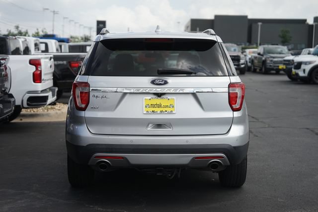 Used 2017 Ford Explorer XLT w/ Equipment Group 202A FWD image 7