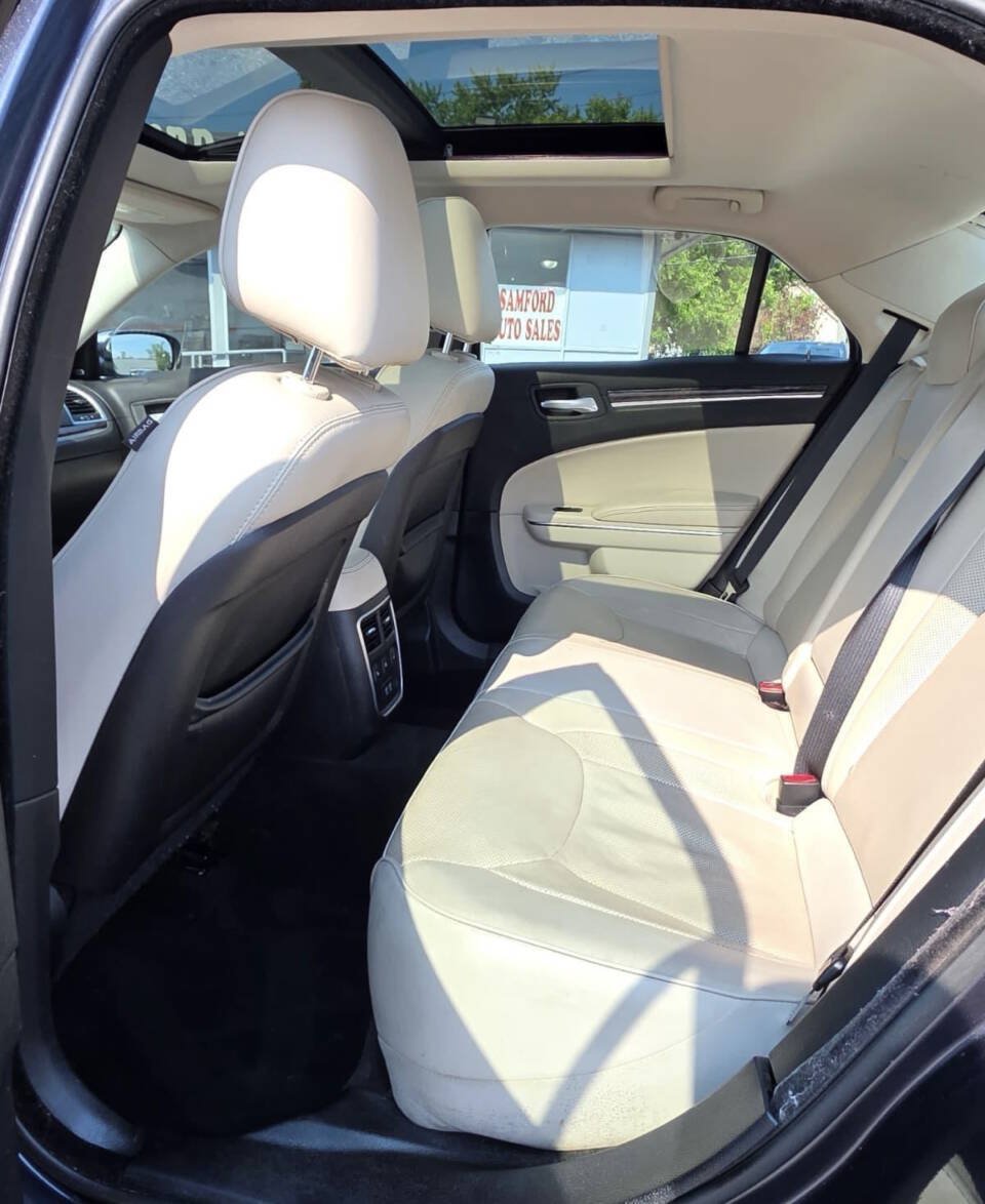 Used 2016 Chrysler 300 C AWD/4WD image 19