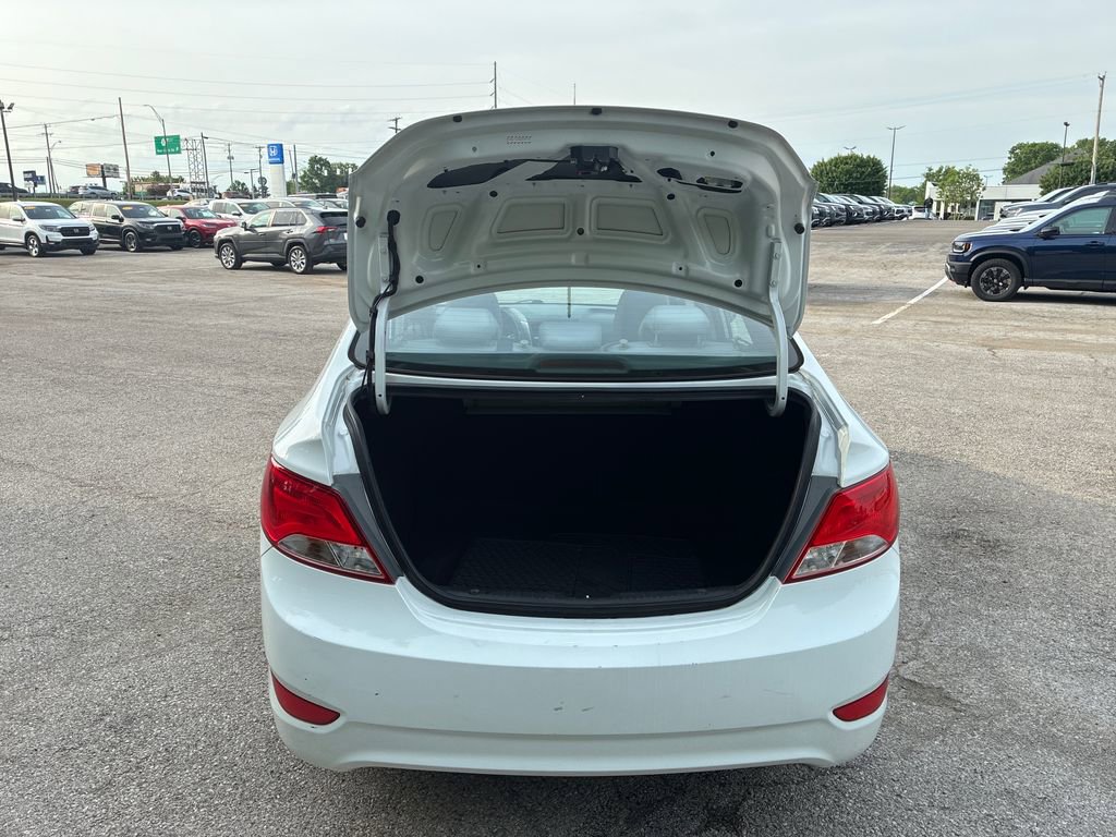Used 2016 Hyundai Accent SE FWD image 19