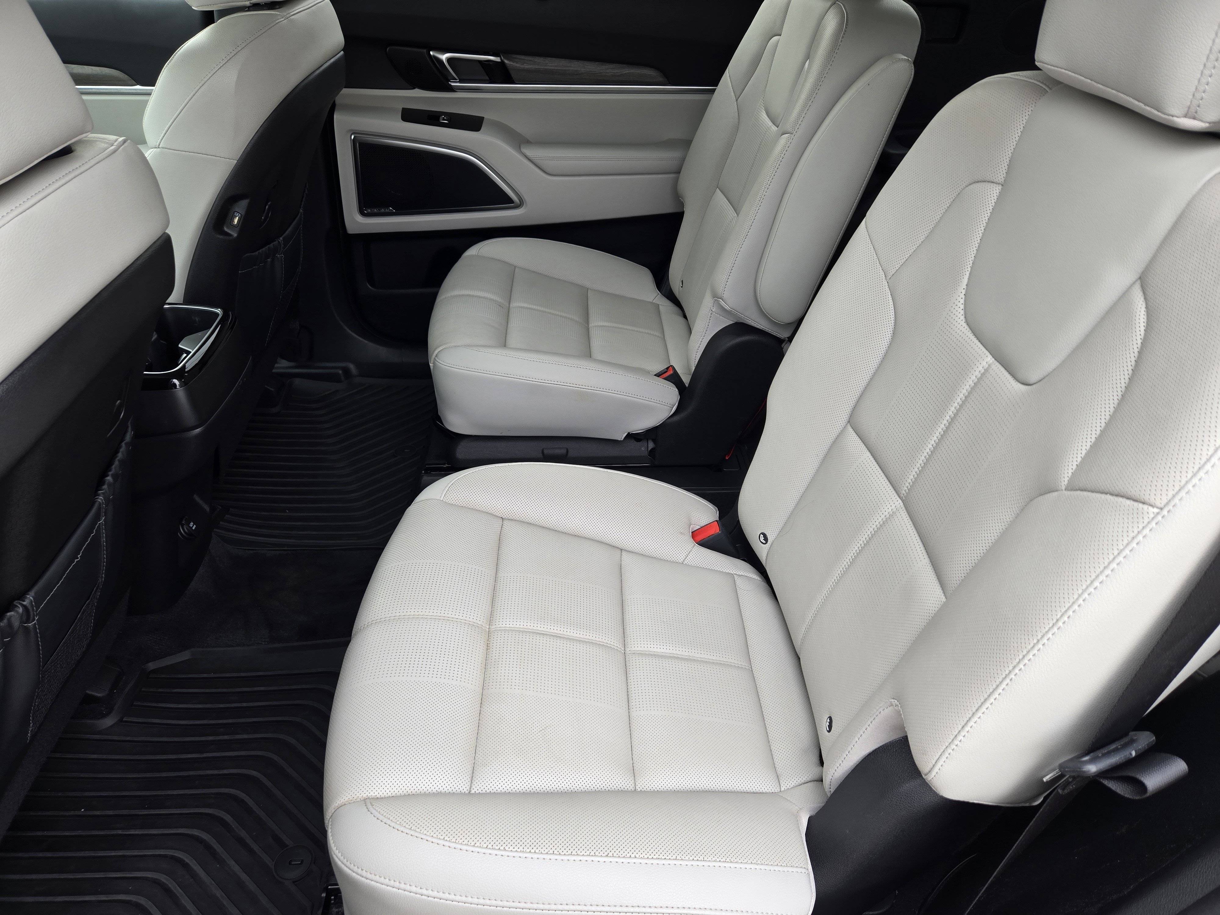 Used 2022 Kia Telluride SX w/ Towing Package image 37