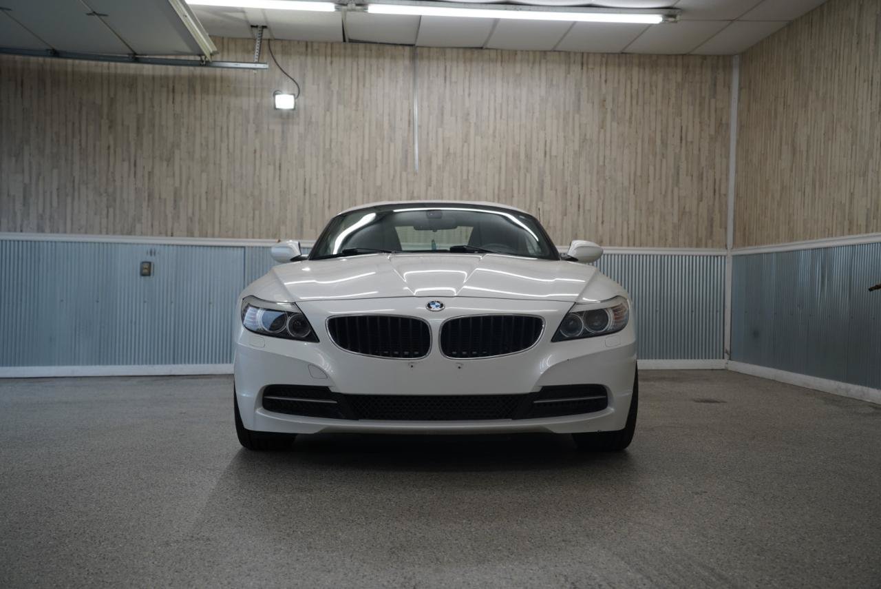Used 2012 BMW Z4 sDrive28i RWD image 2