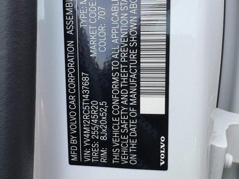 New 2026 Volvo XC60 B5 Plus w/ Protection Package Premier AWD/4WD image 16