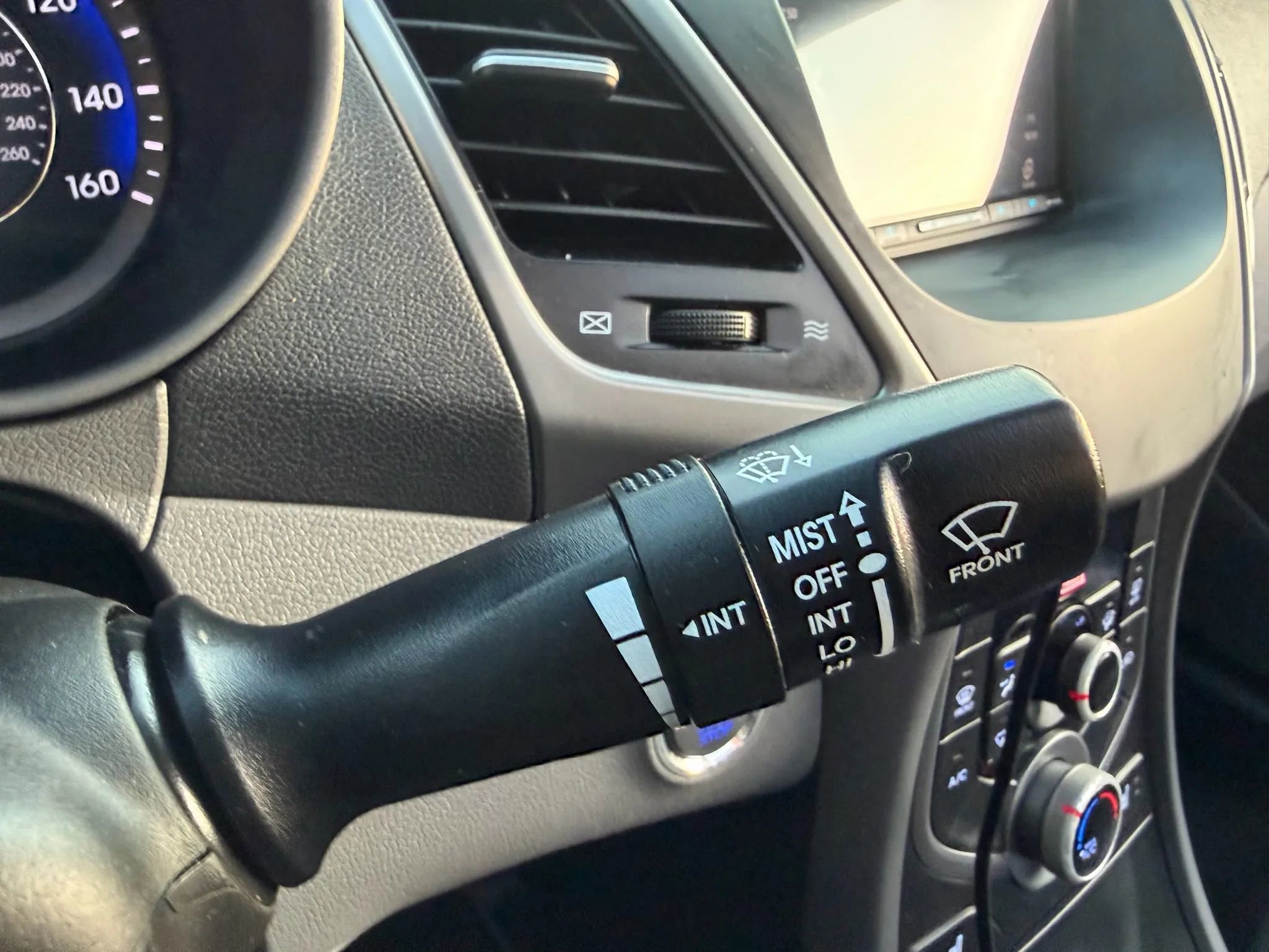 Used 2014 Hyundai Elantra w/ Option Group 2 image 40