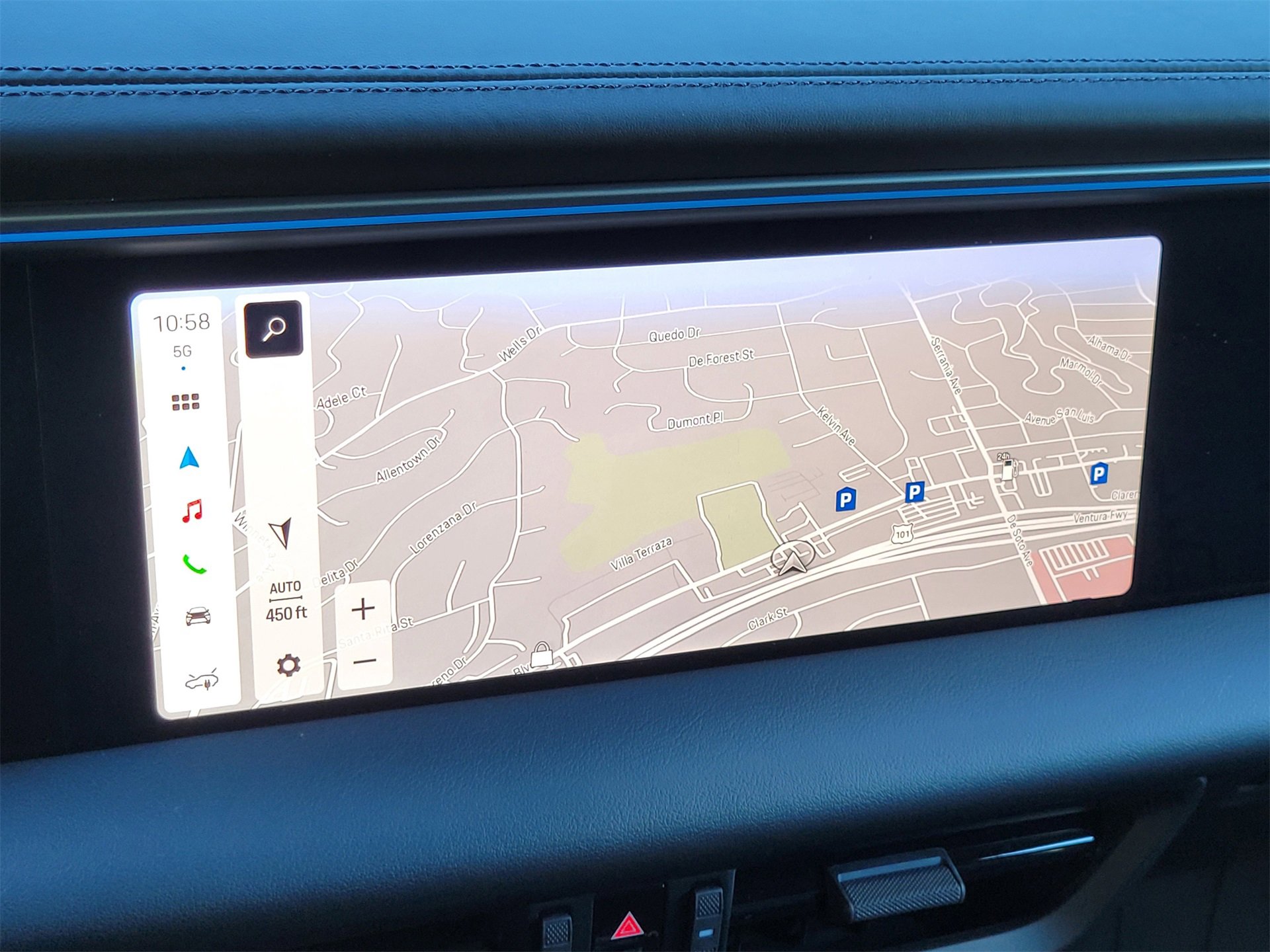 Certified 2024 Porsche Macan 4 Electric image 18