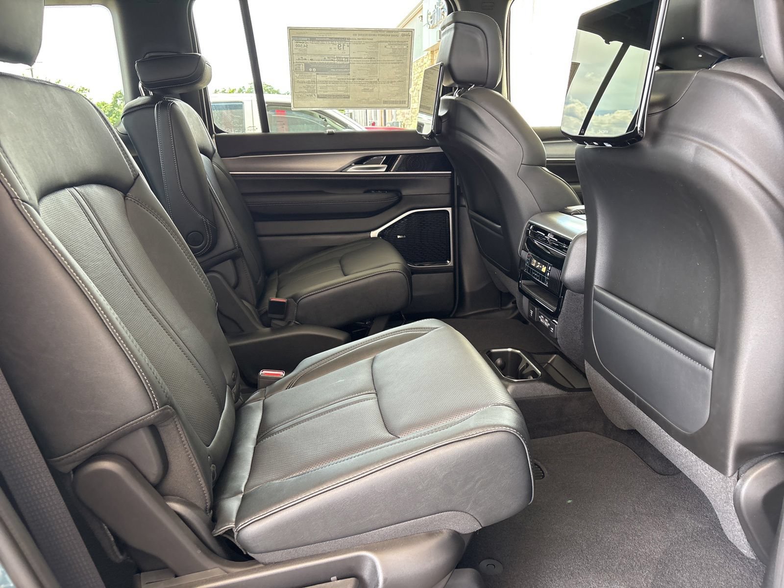New 2026 Jeep Grand Wagoneer Limited AWD/4WD image 27