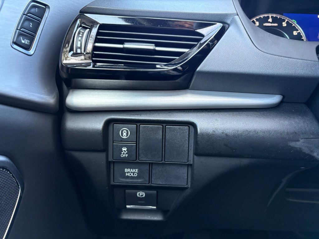Used 2024 Acura RDX SH-AWD image 30