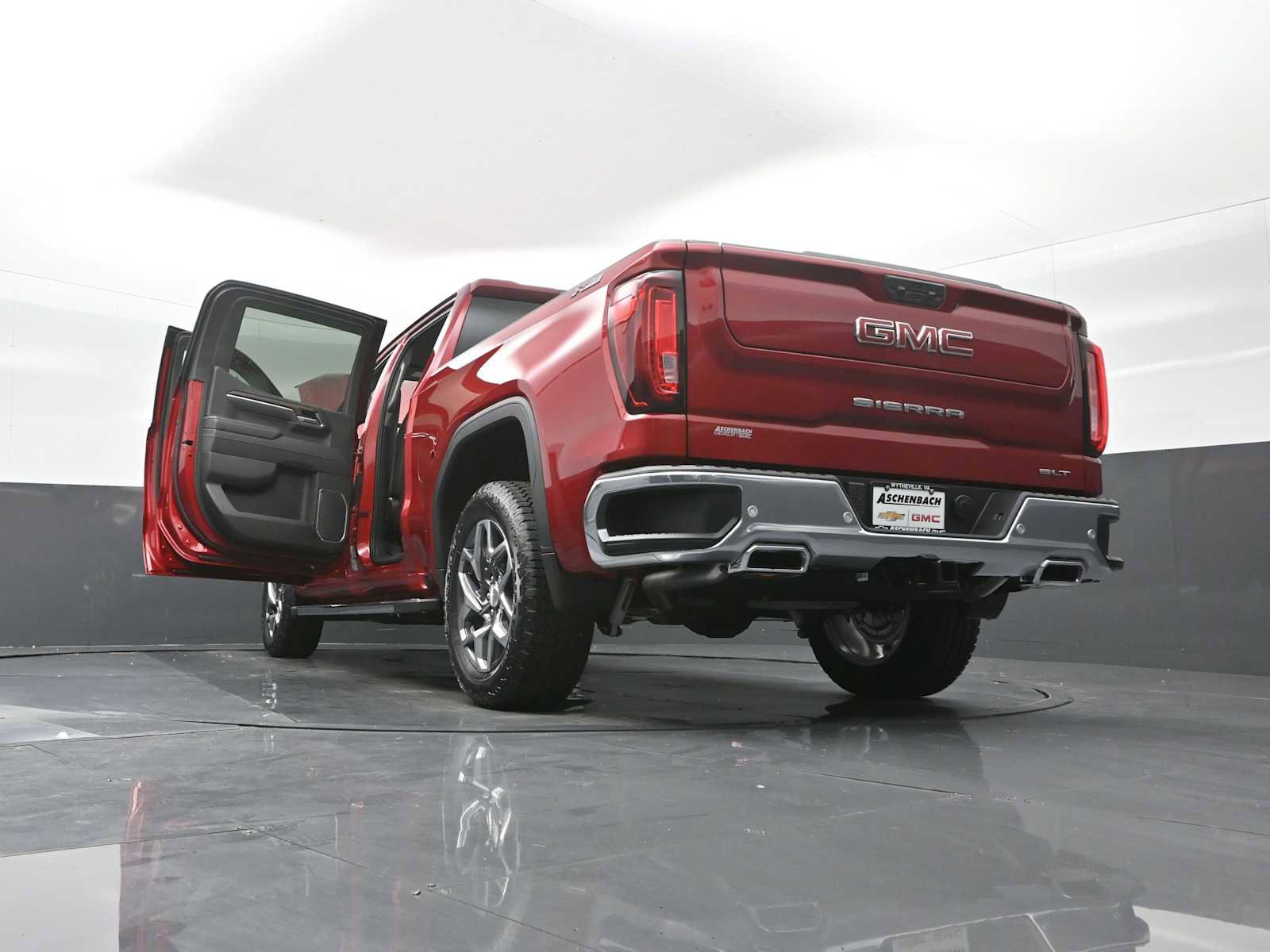 Used 2026 GMC Sierra 1500 SLT w/ SLT Premium Plus Package image 36