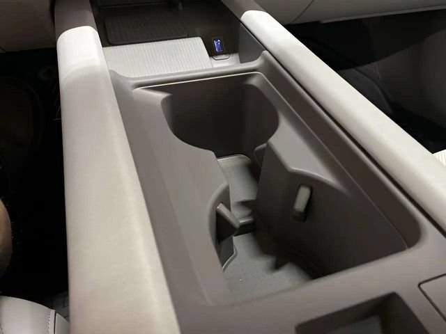 Used 2025 Hyundai Ioniq 6 Limited RWD image 59