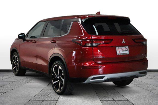 Used 2023 Mitsubishi Outlander SE image 5