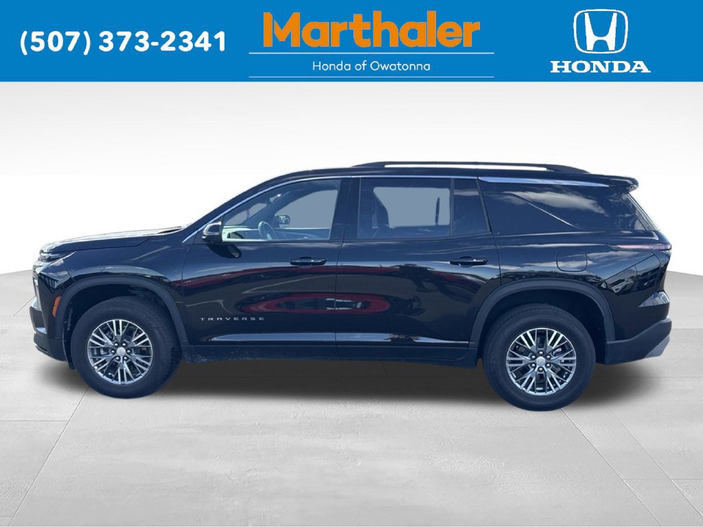 Used 2026 Chevrolet Traverse LT w/ Driver Confidence Package AWD/4WD image 2