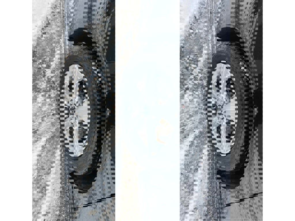 Used 2020 Ford Fusion SE image 17