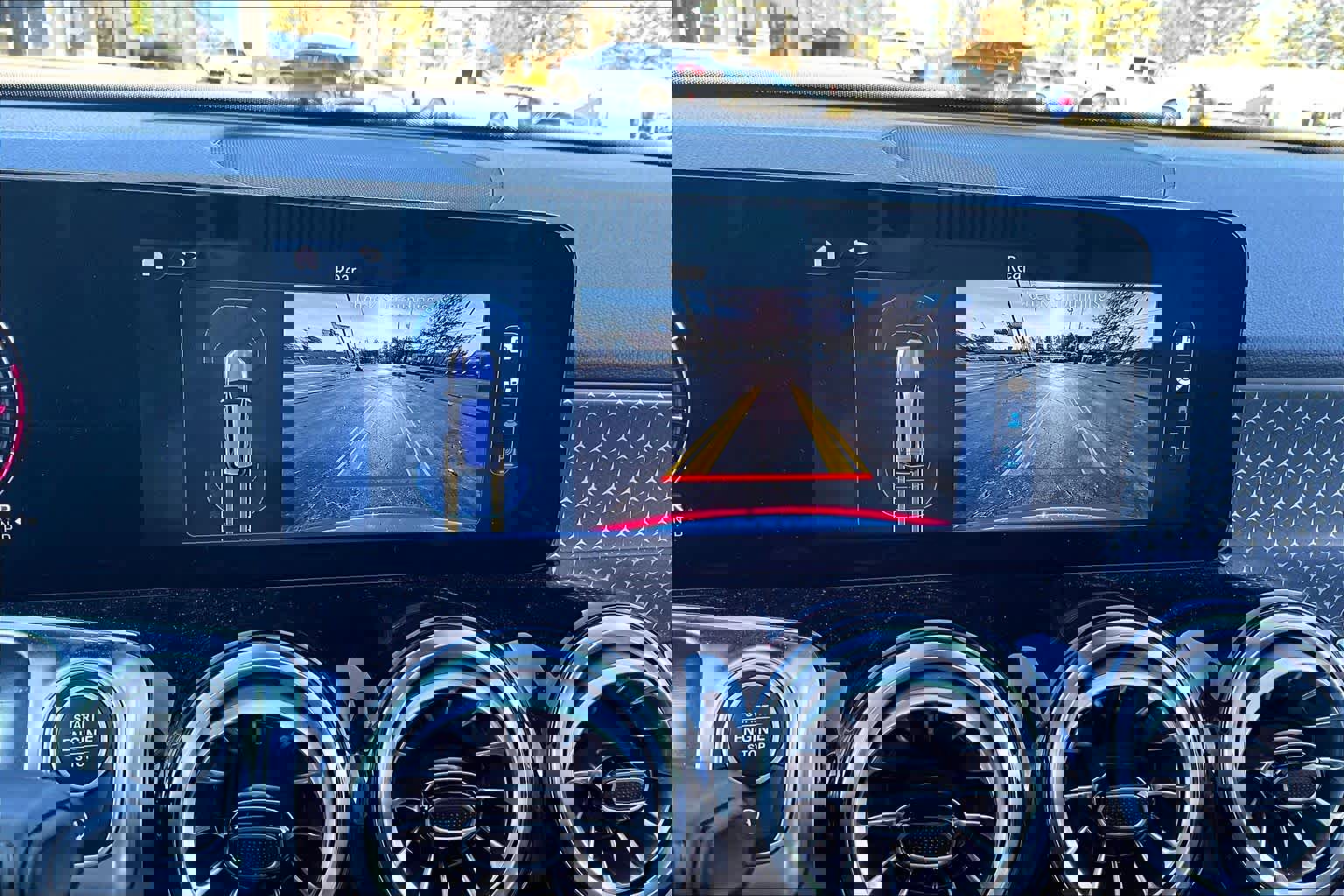 Used 2025 Mercedes-Benz GLB 250 image 27