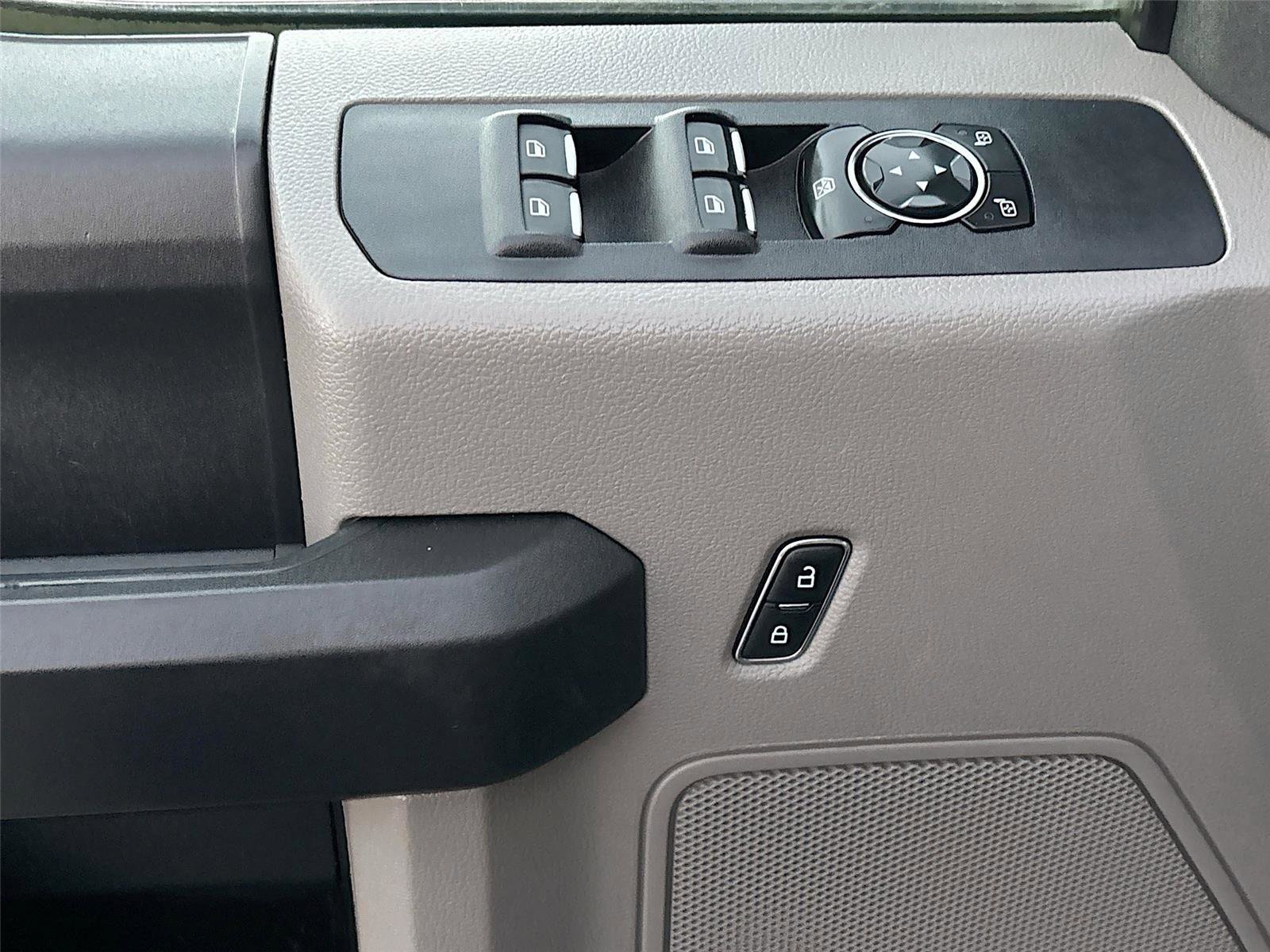 Used 2022 Ford F250 XL w/ Power Equipment Group image 18