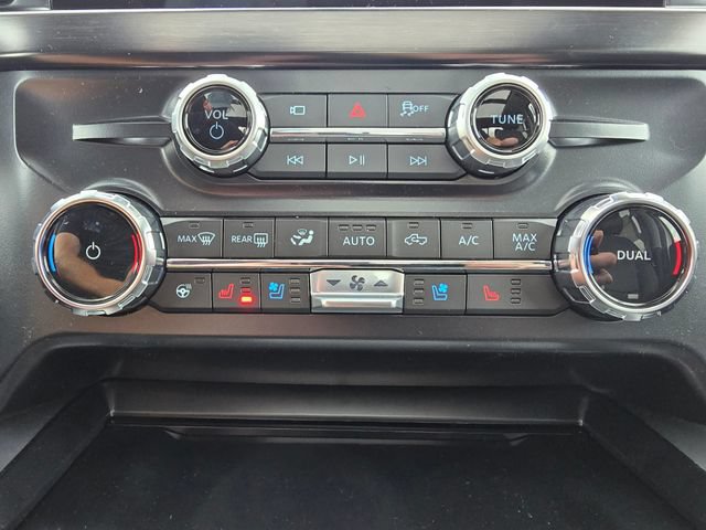 New 2026 Ford F250 Lariat w/ Black Appearance Package AWD/4WD image 31