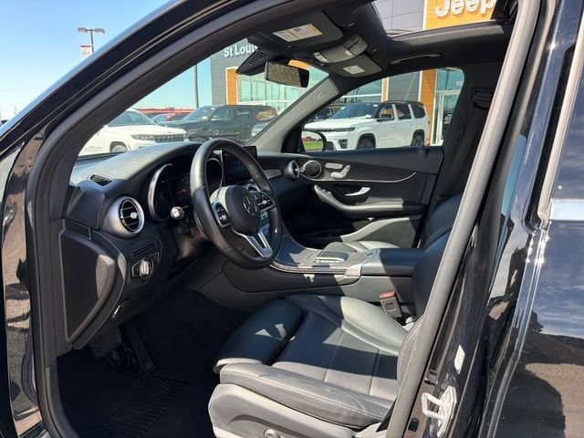 Used 2021 Mercedes-Benz GLC 300 w/ Premium Package image 22