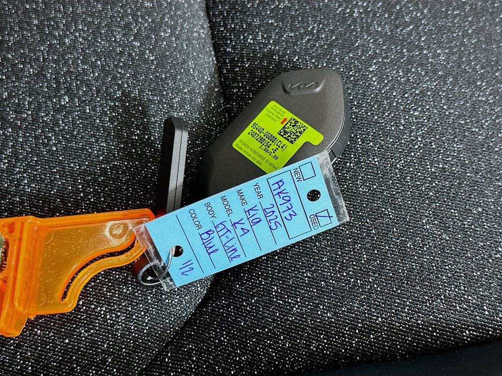 Used 2025 Kia K4 GT-Line image 28