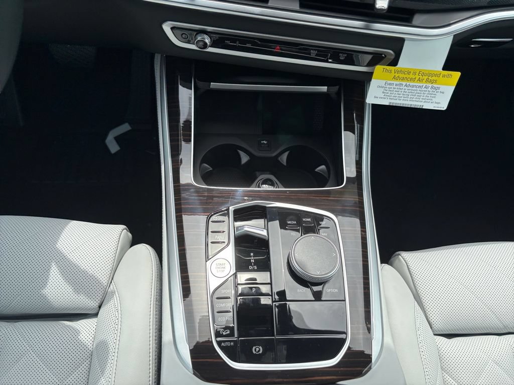 New 2026 BMW X5 xDrive40i w/ Climate Comfort Package AWD/4WD image 11