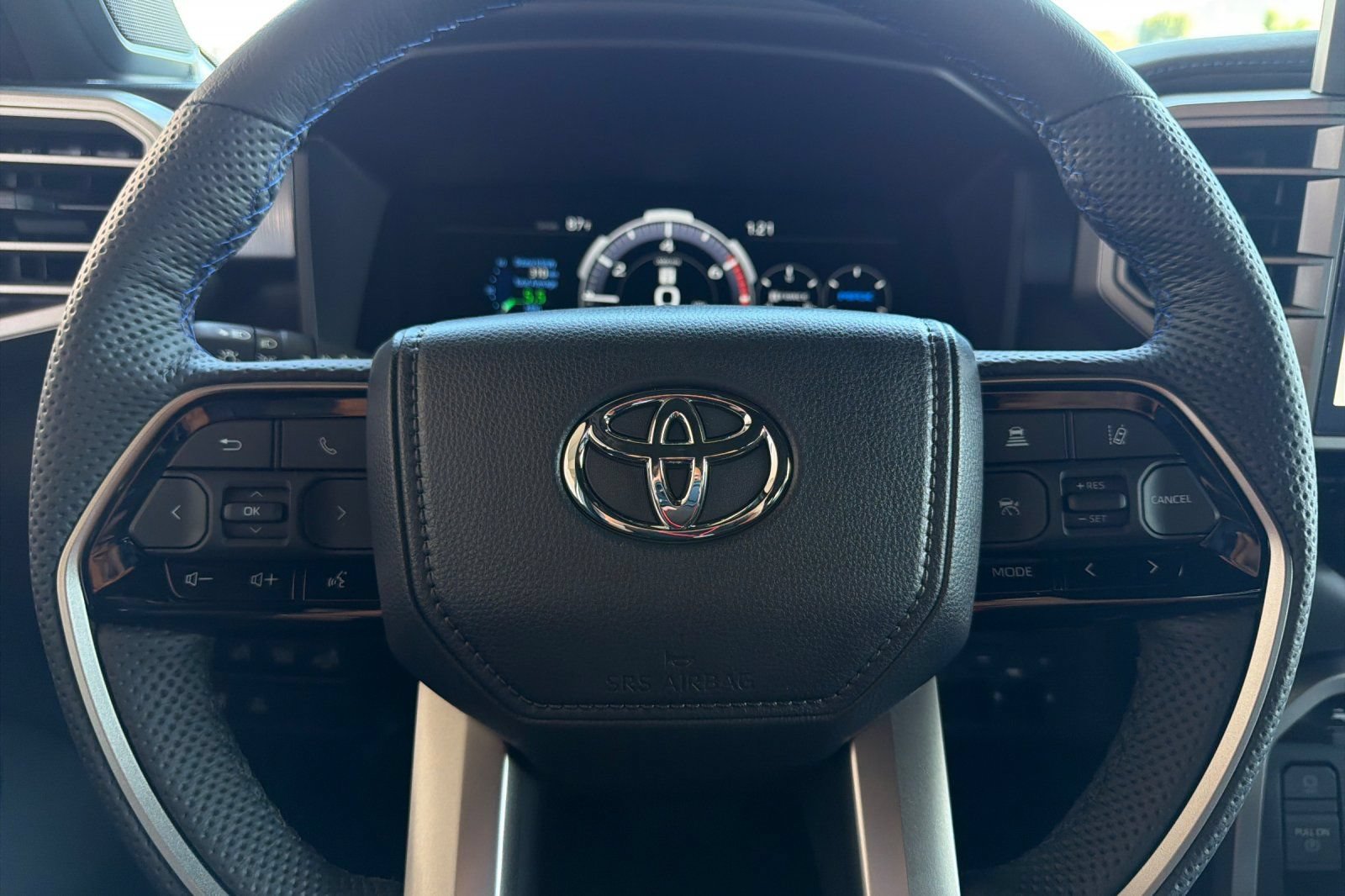 New 2026 Toyota Sequoia Platinum w/ Tow Technology Package AWD/4WD image 26