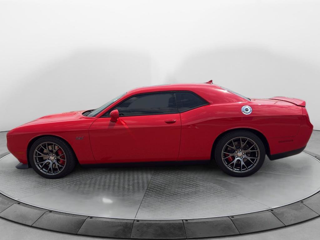 Used 2016 Dodge Challenger SRT w/ Technology Group RWD image 8