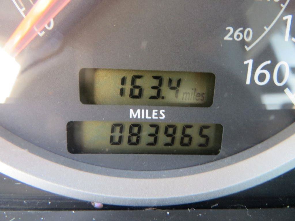 Used 2004 Chrysler Crossfire Coupe RWD image 15