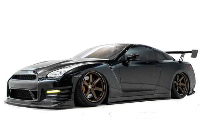 Used 2015 Nissan GT-R Black Edition AWD/4WD image 8