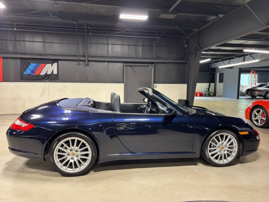 Used 2005 Porsche 911 Carrera RWD image 5