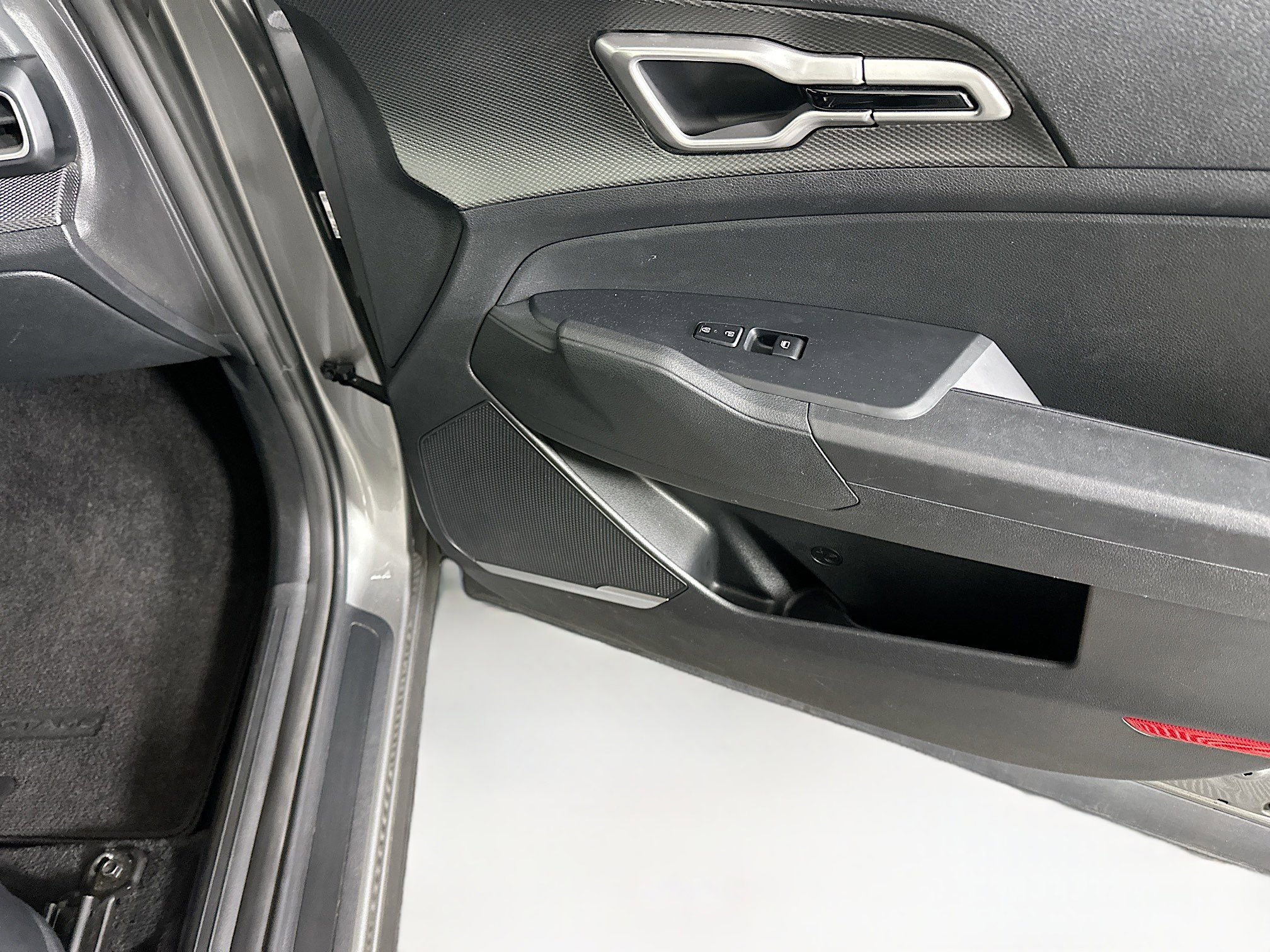 Used 2024 Kia Sportage LX image 30