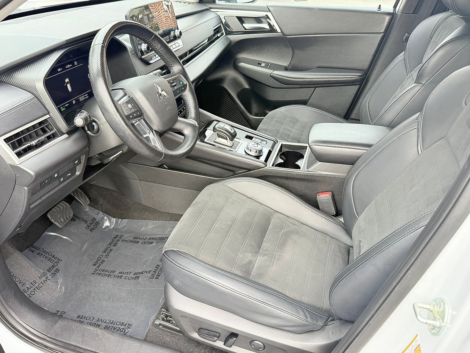 Used 2024 Mitsubishi Outlander Ralliart image 40