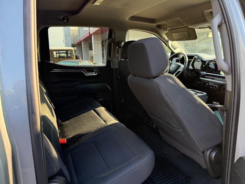 Used 2025 Chevrolet Silverado 1500 LT image 11