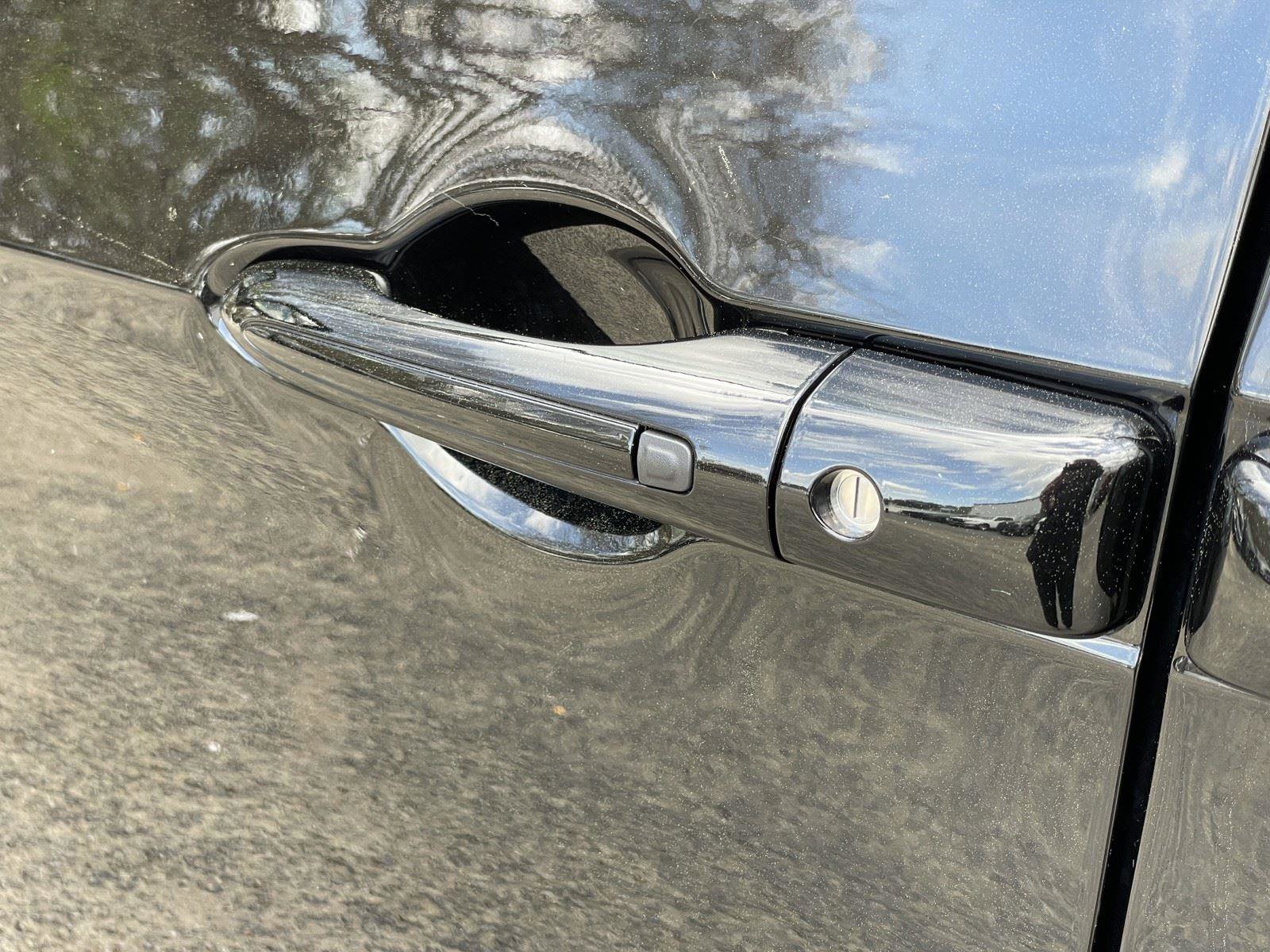 Certified 2025 Chrysler Pacifica Limited image 40