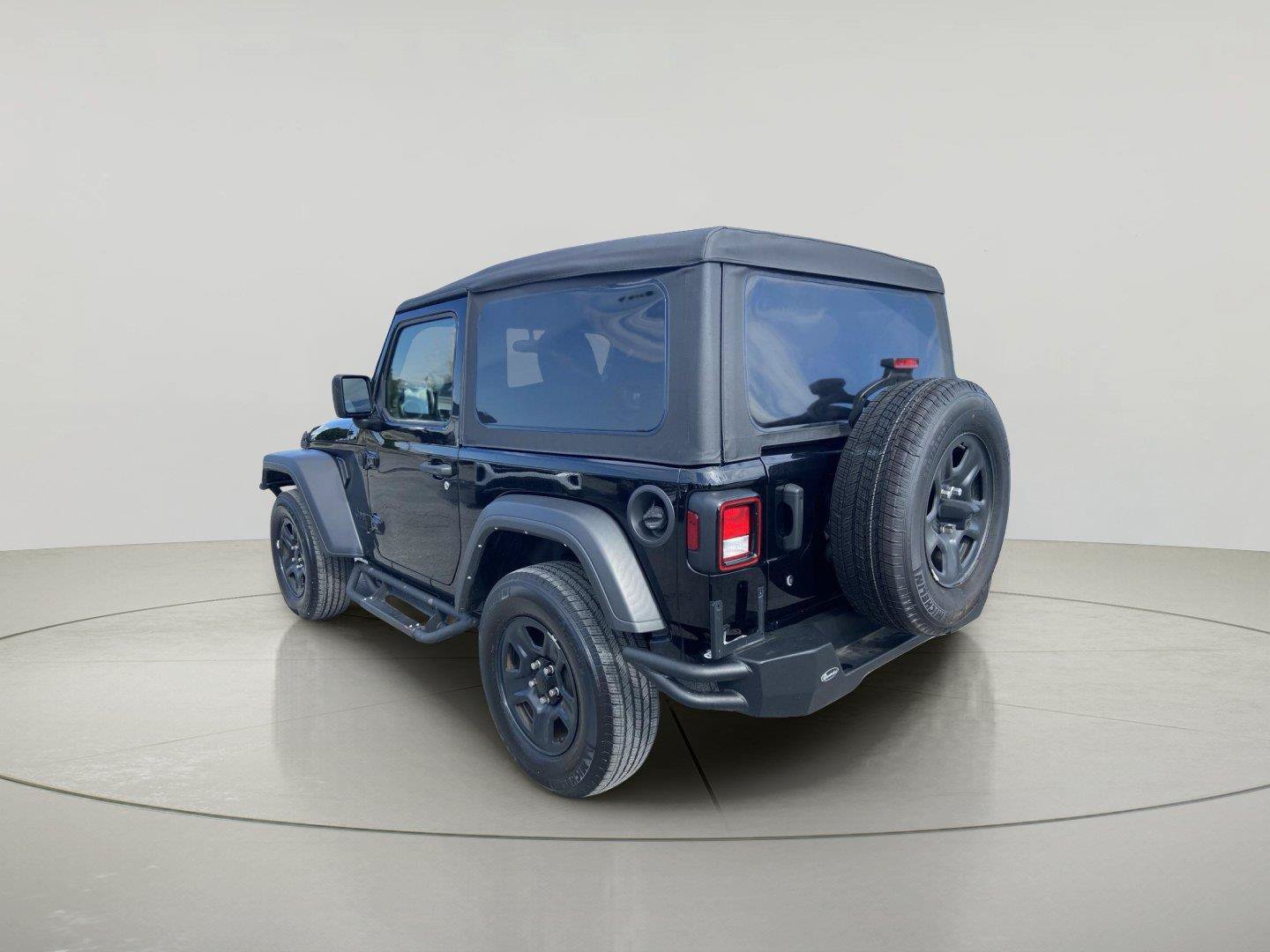 Used 2022 Jeep Wrangler Sport AWD/4WD image 5