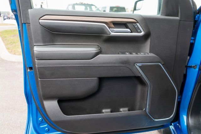 Used 2022 Chevrolet Silverado 1500 RST w/ Z71 Off-Road Package AWD/4WD image 16