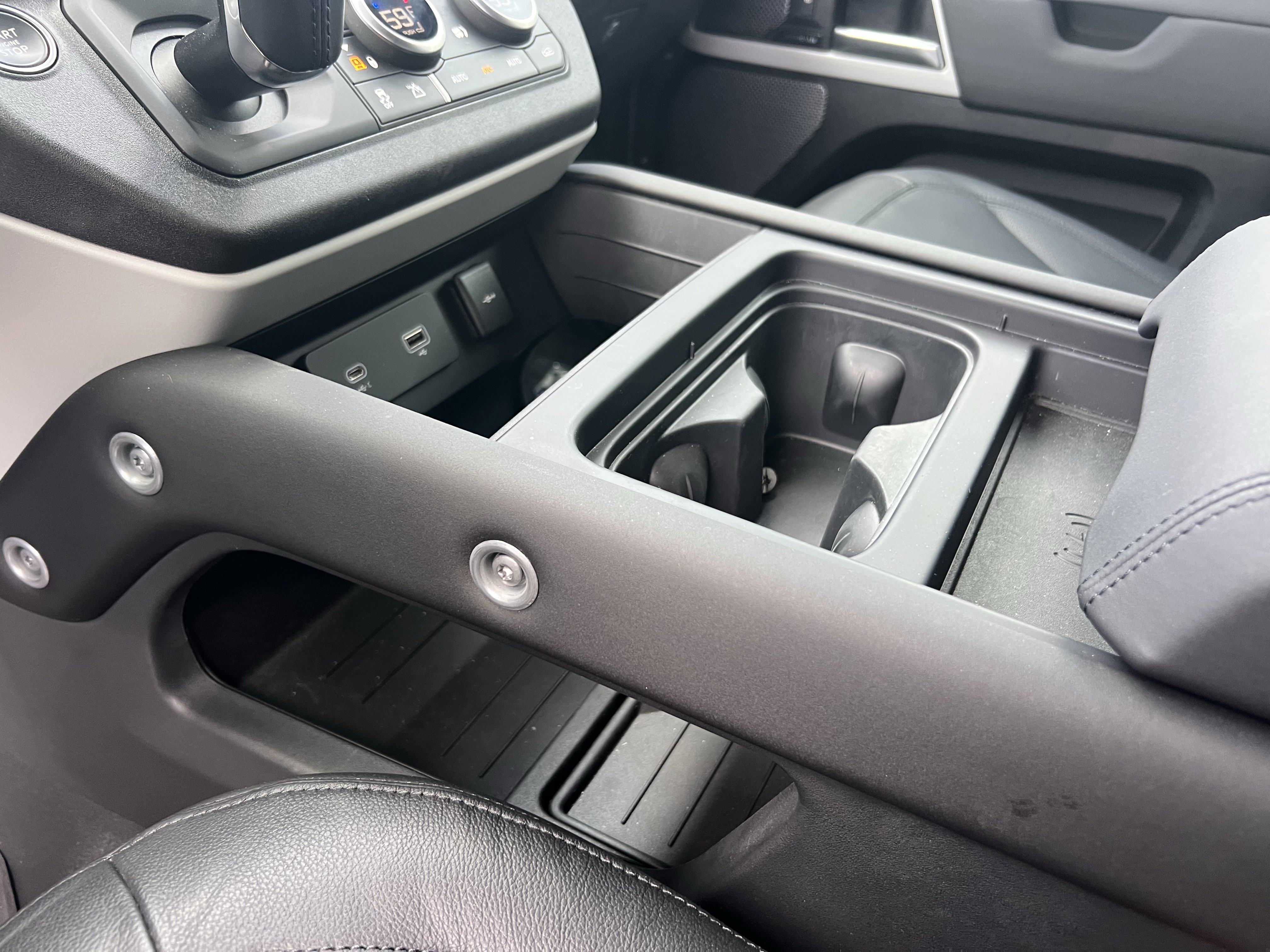 Certified 2024 Land Rover Defender 110 S image 28