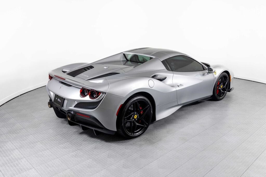 Used 2022 Ferrari F8 Tributo RWD image 75
