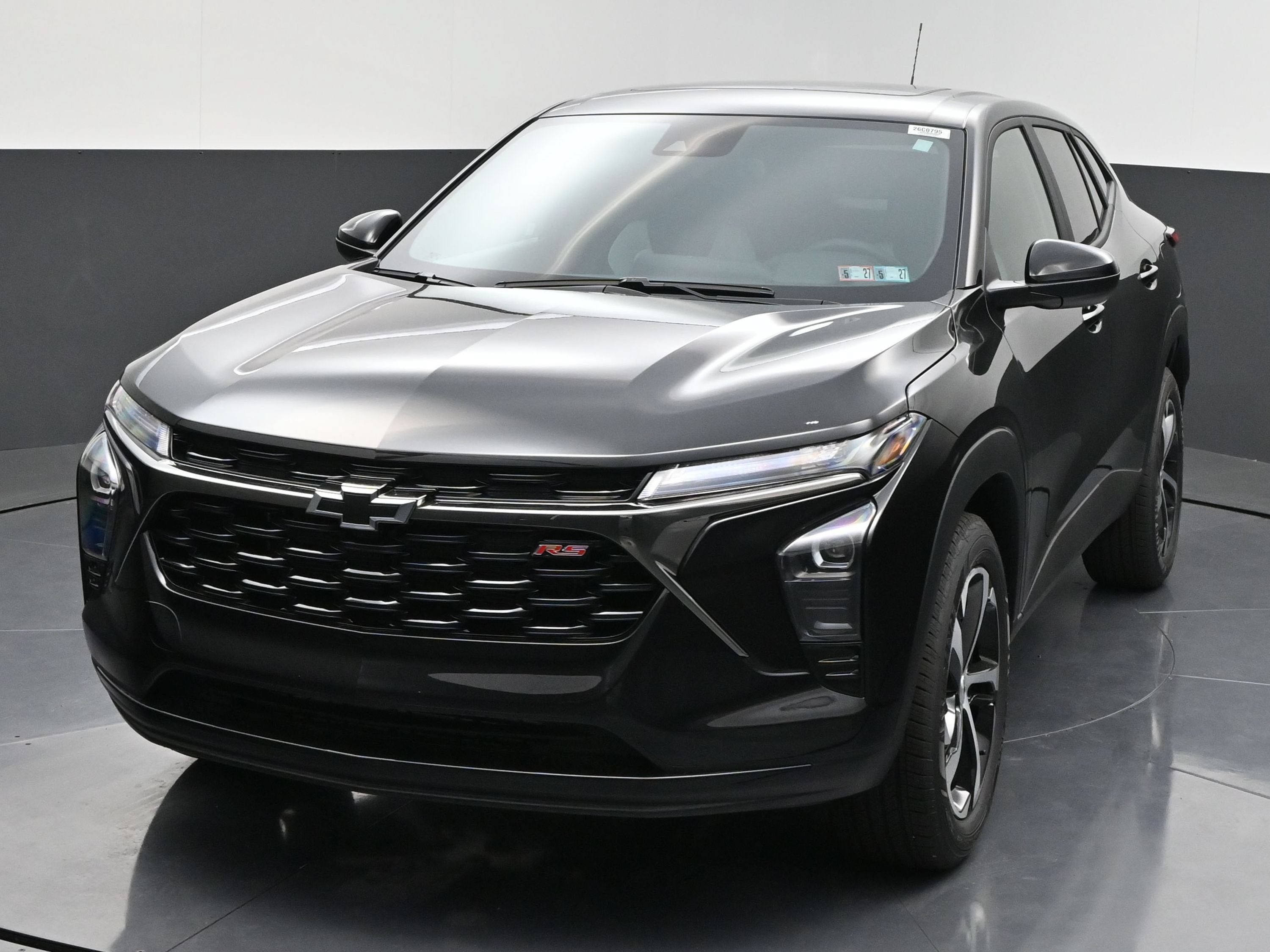 Used 2026 Chevrolet Trax RS w/ Sunroof Package FWD image 4