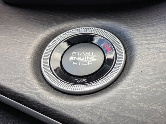 New 2025 Jeep Grand Cherokee Limited w/ Black Appearance Package AWD/4WD image 25