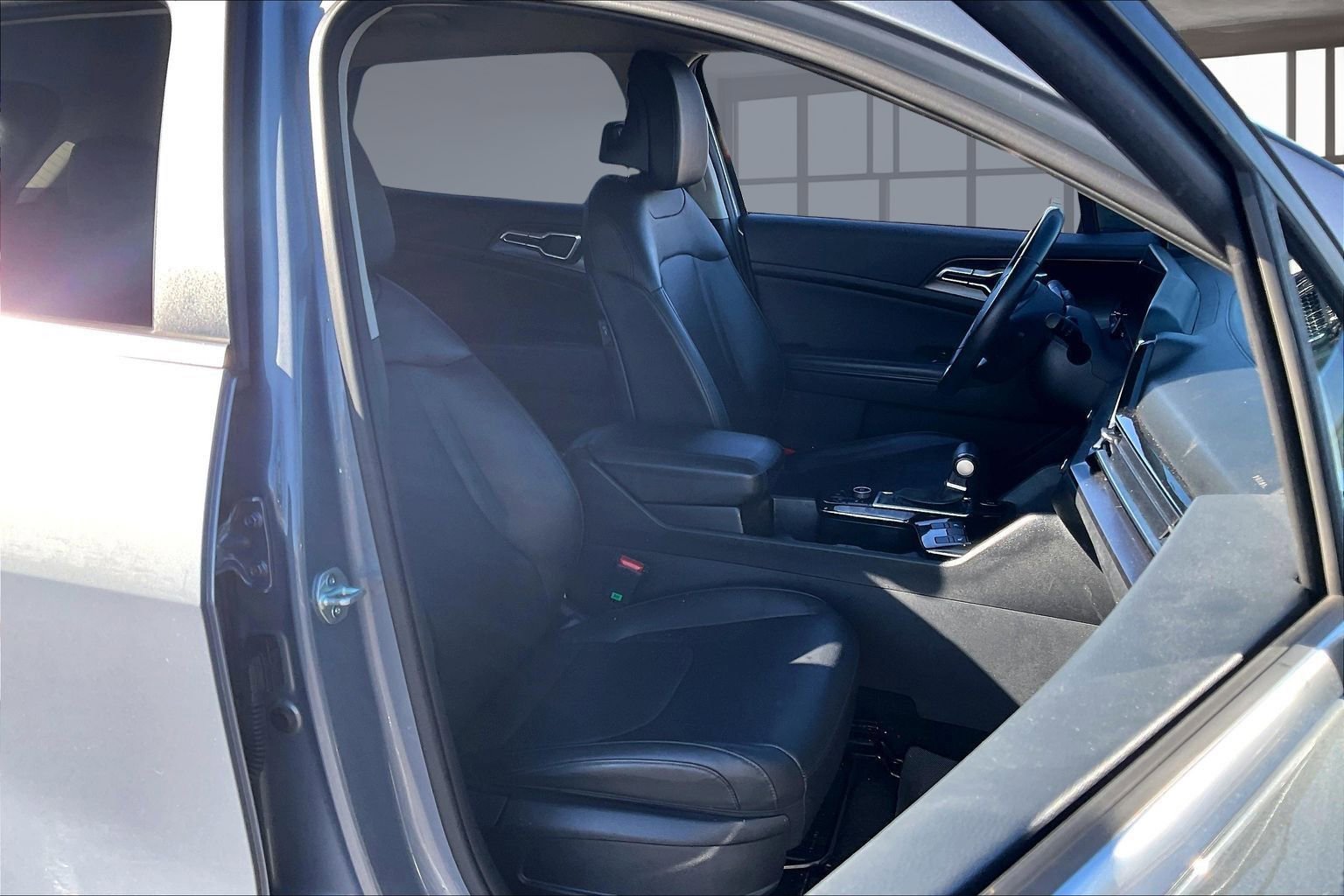 Used 2023 Kia Sportage EX image 29