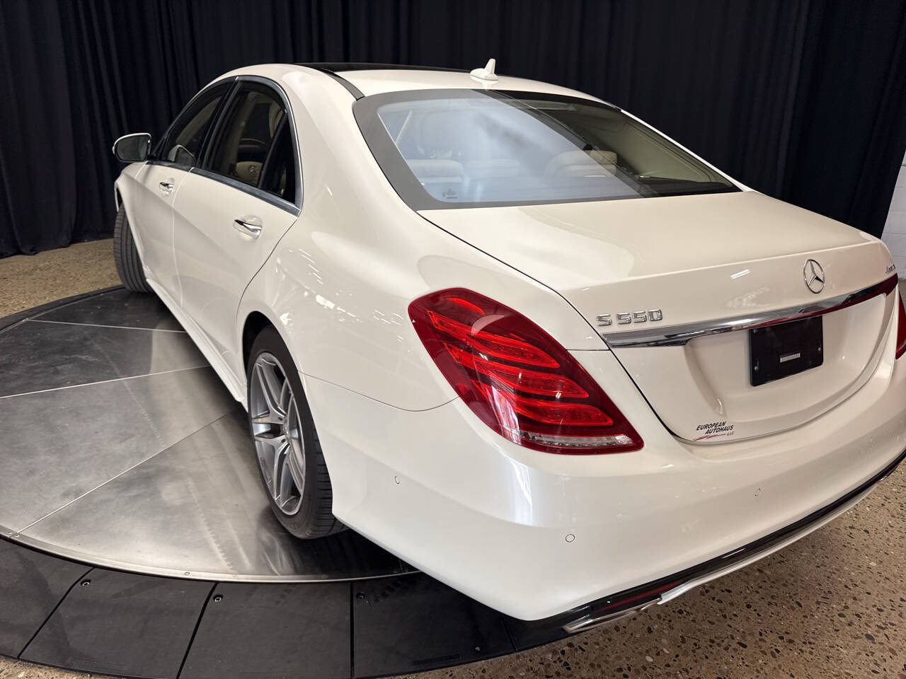 Used 2016 Mercedes-Benz S 550 4MATIC Sedan image 6