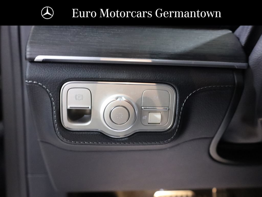 Used 2024 Mercedes-Benz GLE 53 AMG 4MATIC Coupe image 11