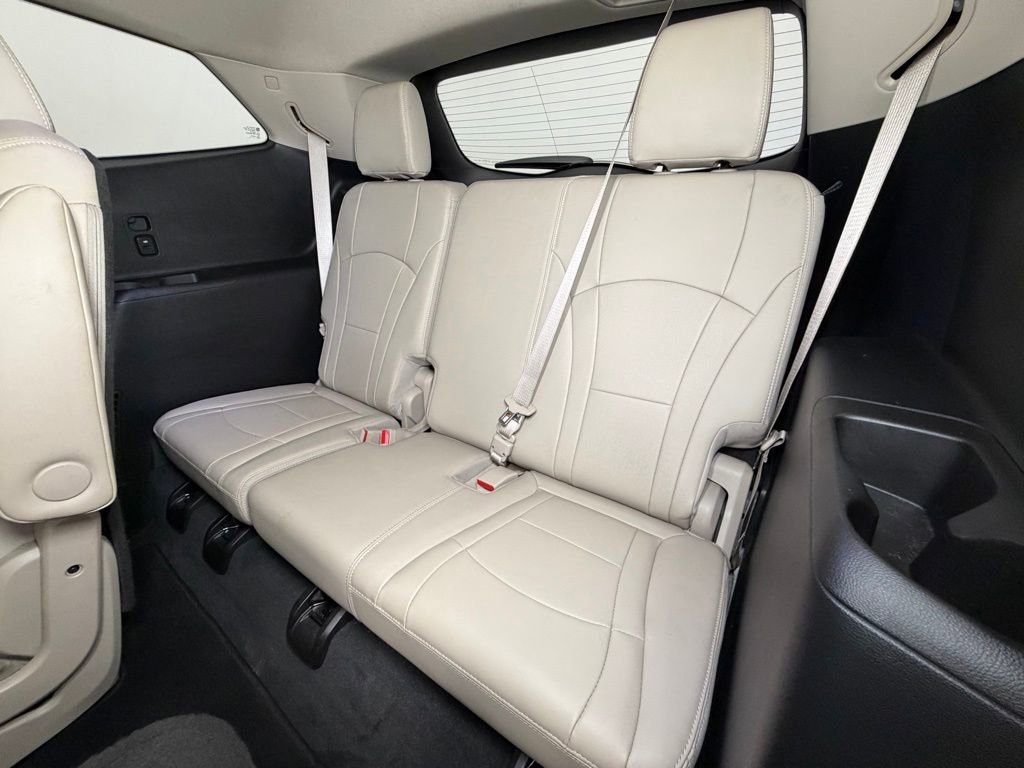 Used 2021 Buick Enclave Essence w/ Sport Touring Edition image 6