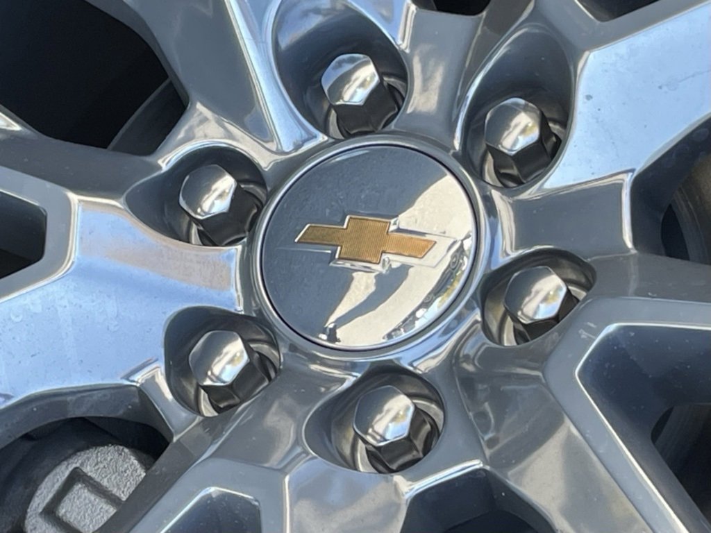 New 2026 Chevrolet Suburban Premier w/ Sun And Tow Package image 32