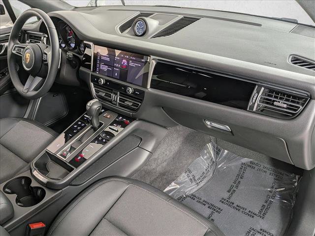 Certified 2025 Porsche Macan Turbo image 25