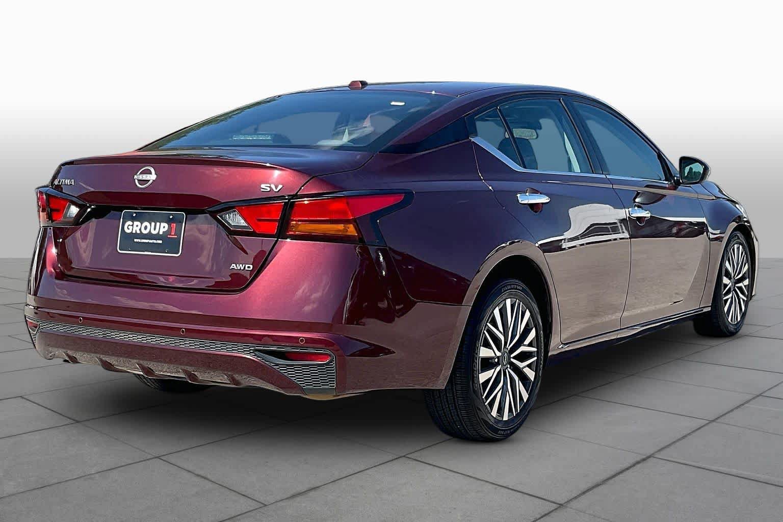 Used 2023 Nissan Altima 2.5 SV AWD/4WD image 13