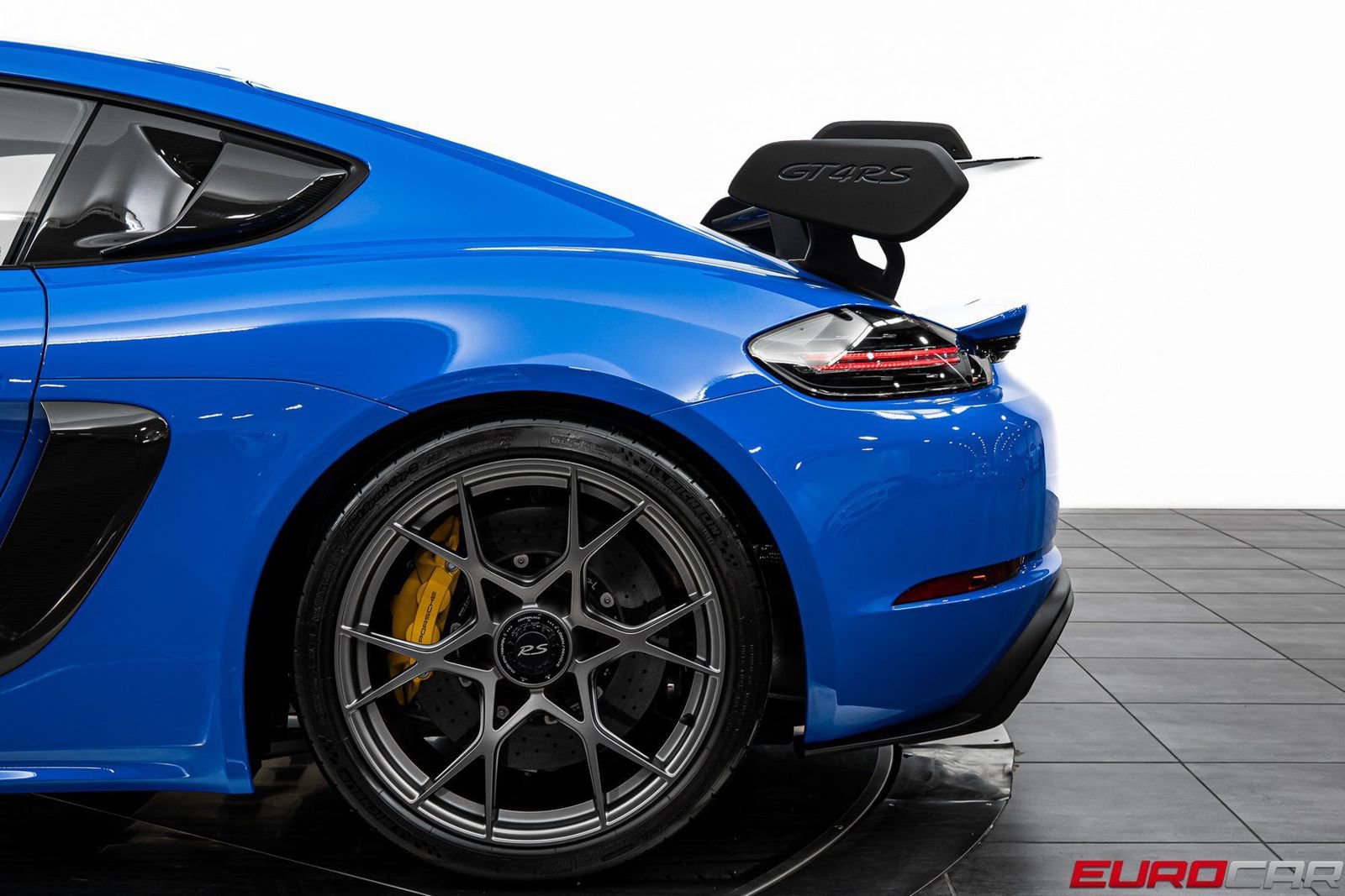 Used 2023 Porsche 718 Cayman GT4 RS RWD image 21
