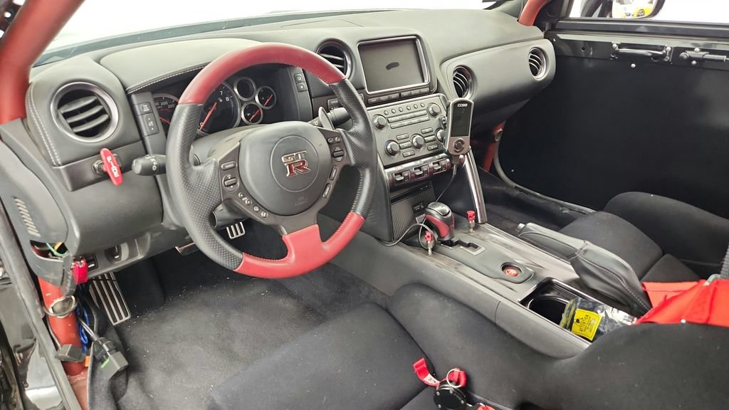 Used 2014 Nissan GT-R Black Edition AWD/4WD image 33