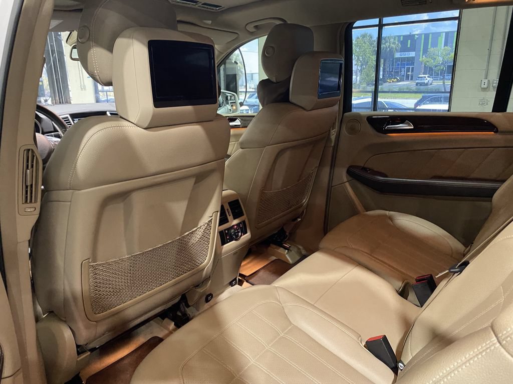 Used 2016 Mercedes-Benz GL 450 4MATIC image 5