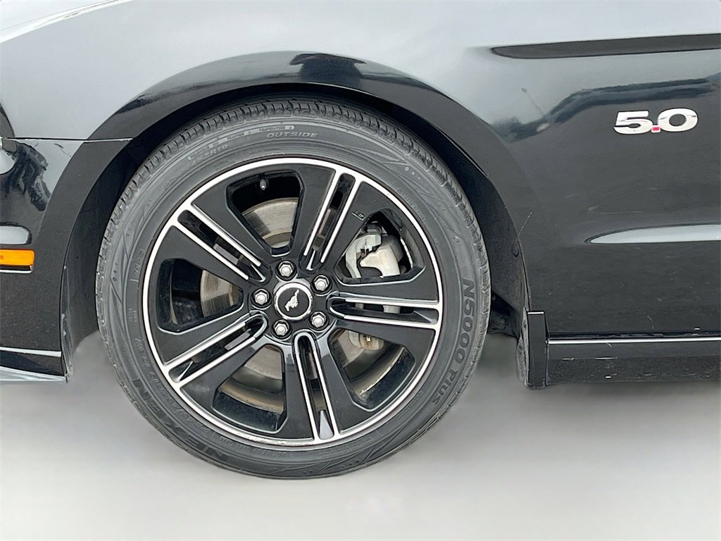 Used 2014 Ford Mustang GT Premium w/ Electronics Package image 28