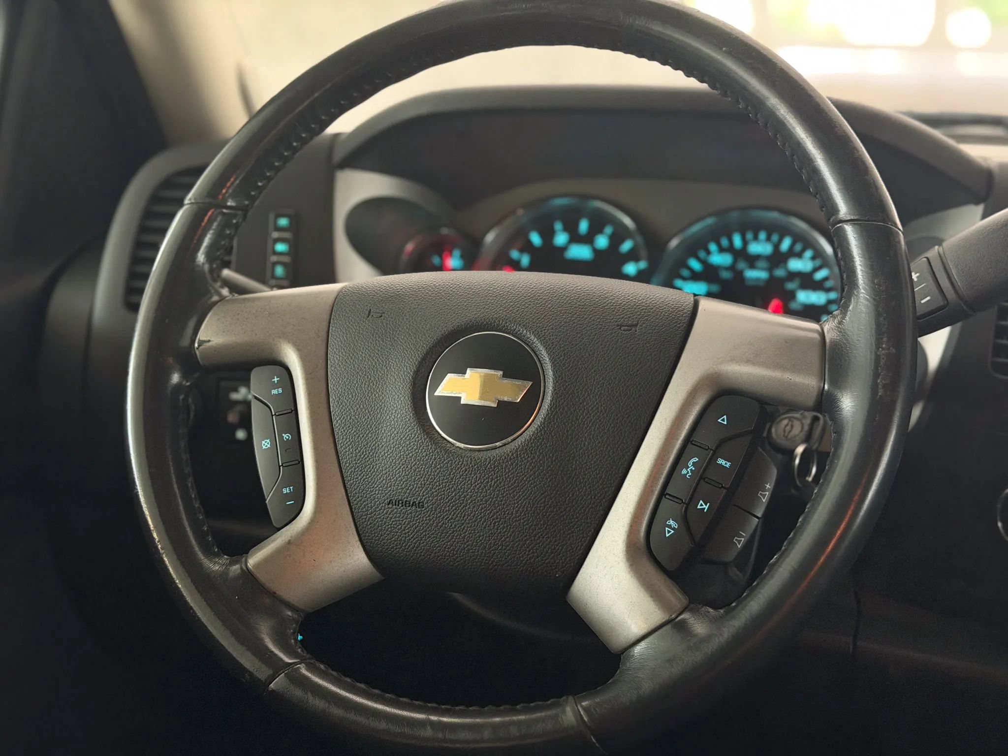Used 2011 Chevrolet Silverado 2500 LT w/ Interior Plus Package AWD/4WD image 26